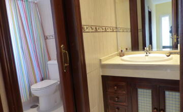 SPACIOUS AND BRIGHT HOUSE in Condequinto 39