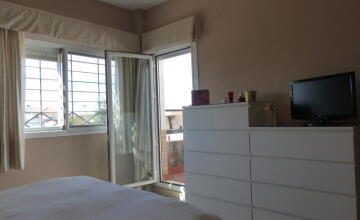 SPACIOUS AND BRIGHT HOUSE in Condequinto 45