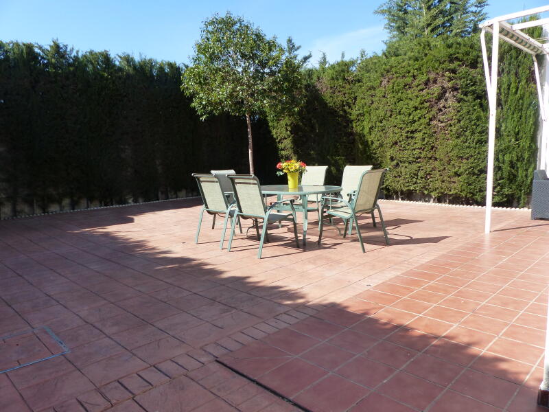 SPACIOUS AND BRIGHT HOUSE in Condequinto